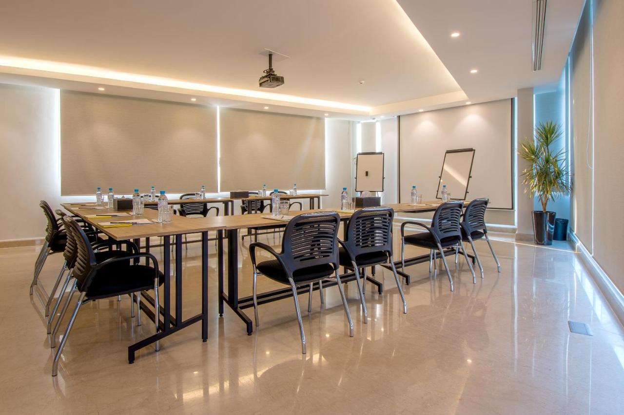 The Ray Hotel And Studios Beirute Exterior foto
